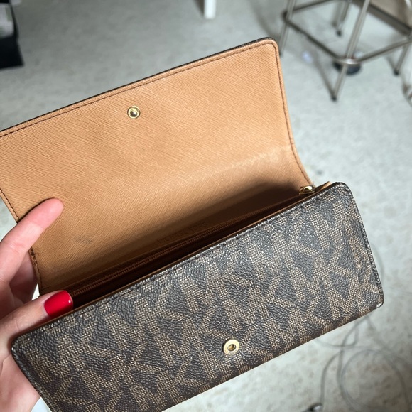 Michael Kors wallet - Picture 4 of 4